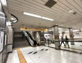 四ツ谷駅（東京メトロ南北線）