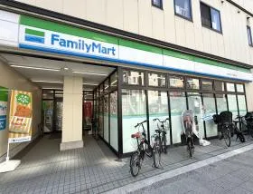ファミリーマート