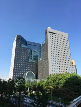 ソリッドスクエアの外観