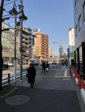 三井住友銀行都立大学駅前ビルの外観