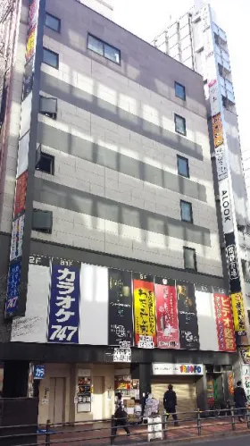 三経33ビルの外観