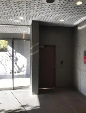 COLOR・US銀座東(旧金鵄ビル)の外観