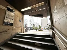 A3出入口から地上へ出る