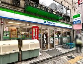 ファミリーマート