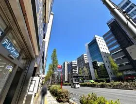 第一京浜沿いを直進する（新橋方面）