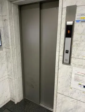 THE CROSS SHIBUYA(旧:MAC渋谷)ビルの外観