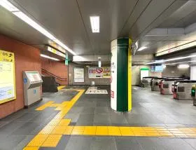新宿西口駅（都営大江戸線）