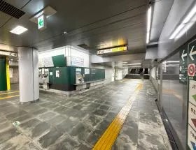 新宿西口駅（都営大江戸線）