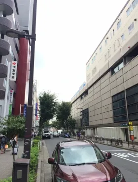 上野駅前第一生命ビルの外観