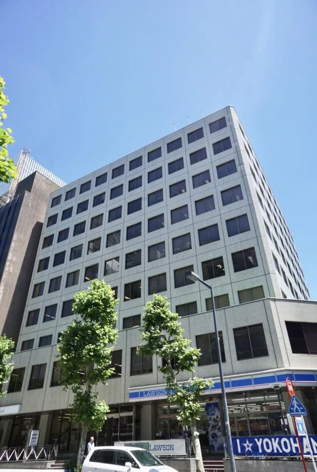 横浜東芝ビルの外観写真