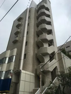 駒沢フォーラムガーデン(旧:集花園)ビルの外観