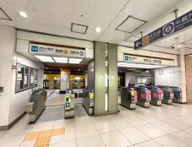 青山一丁目駅