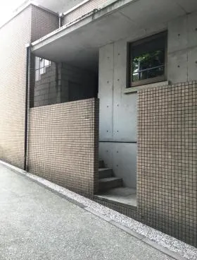 南青山アイビーハウスの外観