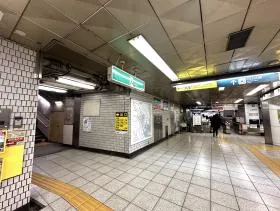 A5出入口を目指す