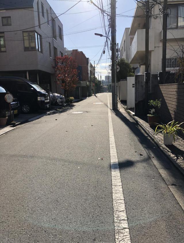 東京都港区南青山7