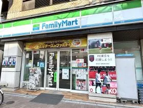 ファミリーマート
