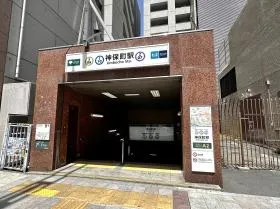 A2出入口から地上に出る