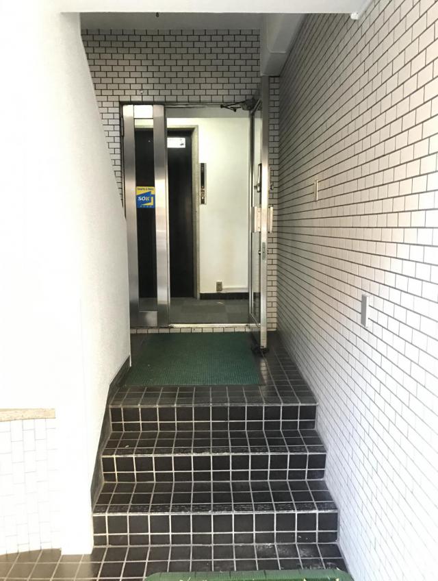 東京都中央区新川