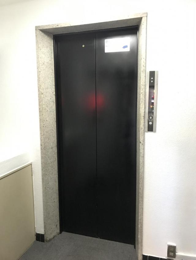 東京都中央区新川