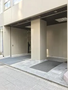 岡谷ビルの外観