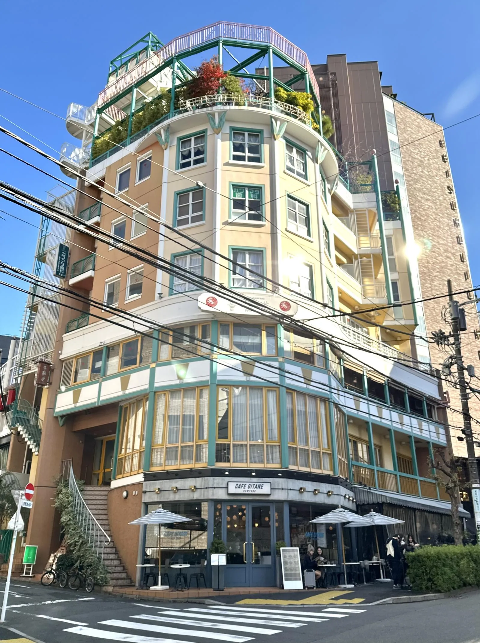 ABC・WACOビルの外観写真
