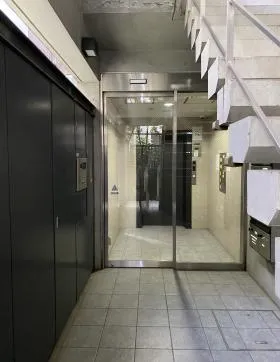 ユニマットハイダウェイビルの外観