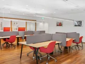 Regus(リージャス)丸の内パシフィックセンチュリープレイスビジネスセンターの外観
