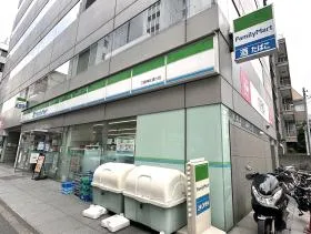 ファミリーマート