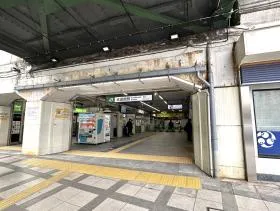 中央・総武線「水道橋駅」東口を出たら右に進む