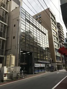 サンブリヂ小川町ビルの外観