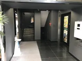 サンブリヂ小川町ビルの外観