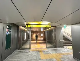 A6出入口を目指す（A5出入口からもアクセスしやすい）