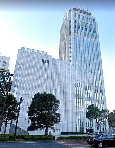 ベイスクエアよこすか一番館の外観写真