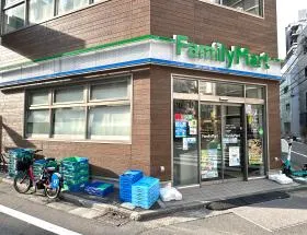 ファミリーマート