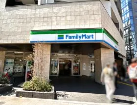 ファミリーマート