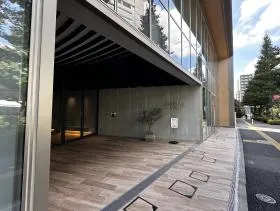 鈴福ビルの外観