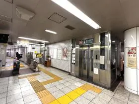A6出入口を目指す