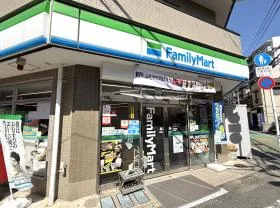 ファミリーマート