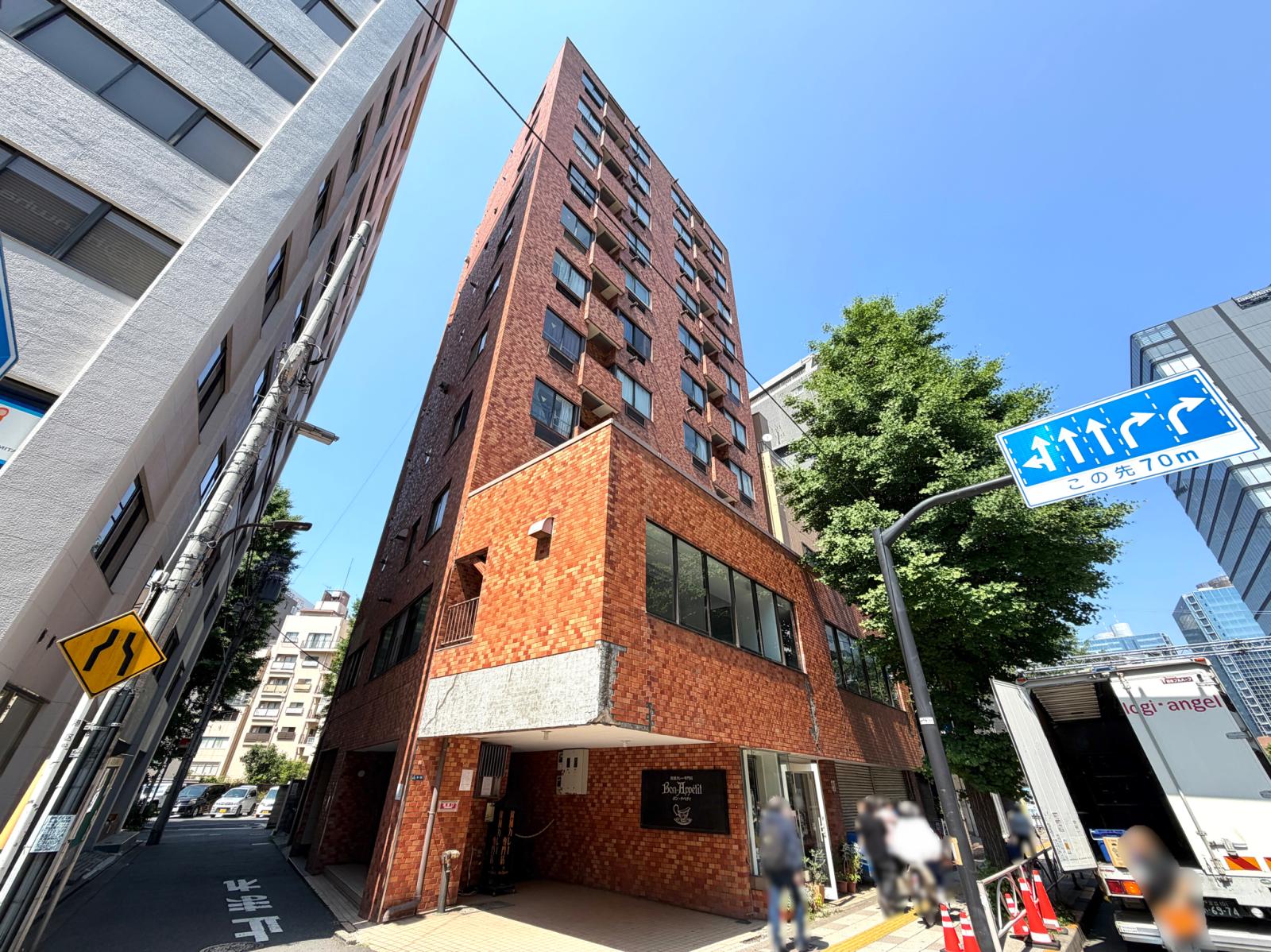 東京都港区芝4
