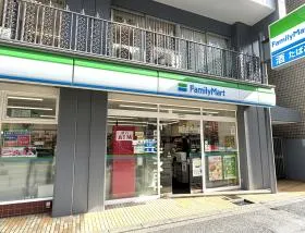 ファミリーマート