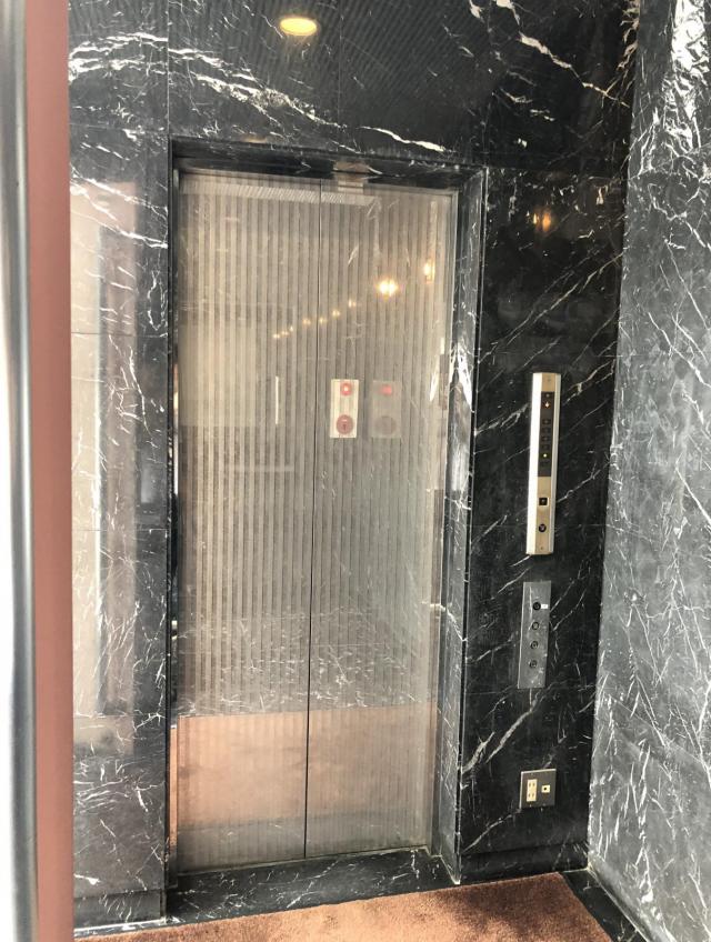 東京都港区西麻布