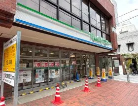 ファミリーマート