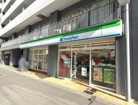 ファミリーマート
