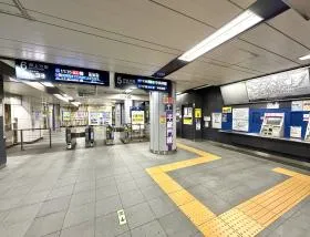 神保町駅（都営新宿線・都営三田線・東京メトロ半蔵門線）