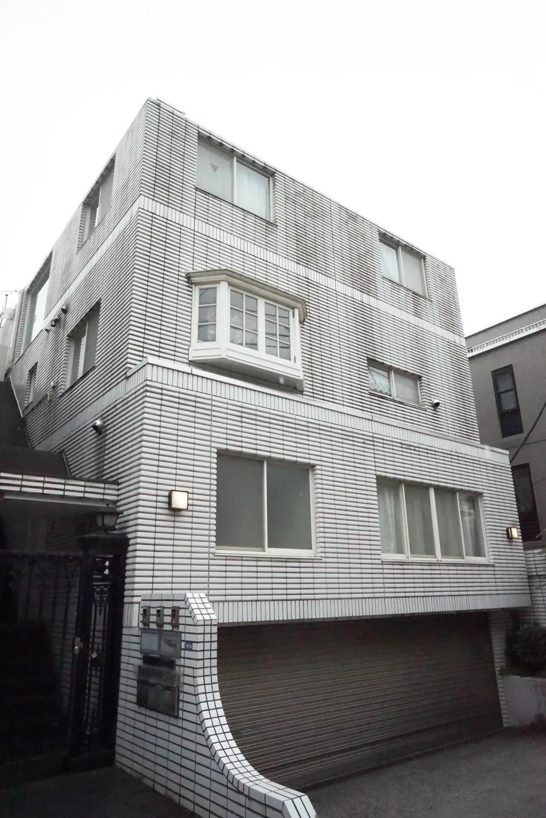 ヒルズ西原の外観写真