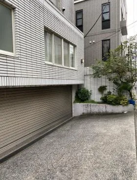 ヒルズ西原の外観