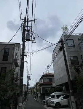 ヒルズ西原の外観