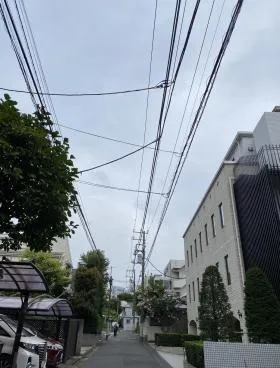 ヒルズ西原の外観