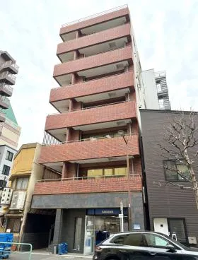 ILLUMIRISE 神保町の外観
