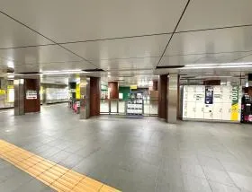 神保町駅（都営新宿線・都営三田線・東京メトロ半蔵門線）